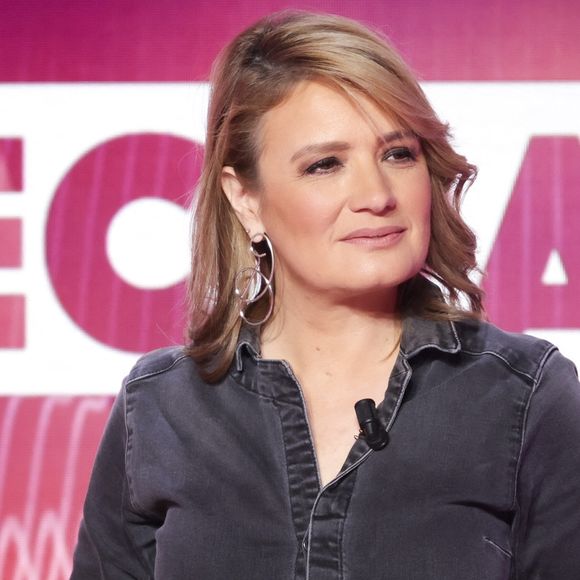 Depuis la fermeture de C8, c'est l'incertitude pour beaucoup d'employés de la chaîne. 

Exclusif - Pascale de La Tour du Pin, sur le plateau de l’émission « TPMP » présentée par C.Hanouna et diffusée en direct sur Youtube et sur toutes les box (SFR, FREE, Bouygues, MyCanal etc), Paris, France. © Jack Tribeca / Bestimage