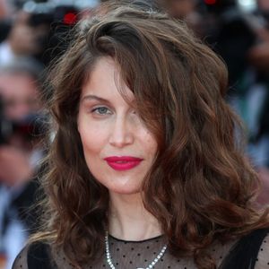 Si tout roule depuis dix ans avec Louis Garrel, Laetita Casta n'a pas connu que des bonheurs dans ses histoires d'amour. Un ex lui aurait même demandé l'impossible. 

Laetitia Casta - Montée des marches du film de la Soirée 70ème Anniversaire lors du 70ème Festival International du Film de Cannes. Le 23 mai 2017. 
© Borde-Jacovides-Moreau / Bestimage