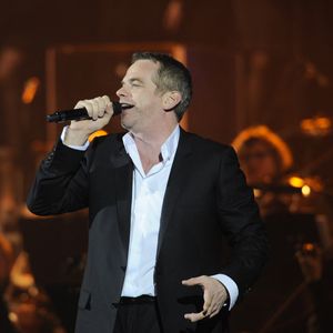 Une collaboration pas vraiment prévue 

Concert hommage à Bercy de la comédie musicale "Notre Dame de Paris", 13 ans après sa création en 1998 par Luc Plamondon et Richard Cocciante. Paris, le 16 décembre 2001. © Patrick Carpentier/Bestimage