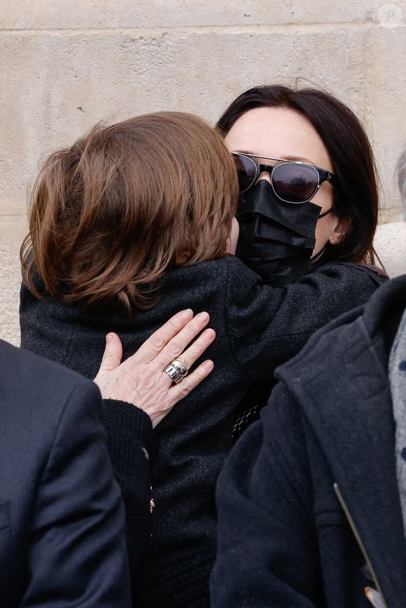 Pour la fête des pères, elle a publié une touchante photo 
Gaëlle Pietri (ex-compagne du défunt) et son fils Orso - Sorties des obsèques (bénédiction) de Gaspard Ulliel en l'église Saint-Eustache à Paris. Le 27 janvier 2022
© Jacovides-Moreau / Bestimage