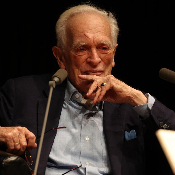 Exclusif - Le journaliste, homme de médias, scénariste, réalisateur et écrivain Philippe Labro à la Station Ausone - Librairie Mollat à Bordeaux, le 18 octobre 2024. © Jean-Marc Lhomer/Bestimage