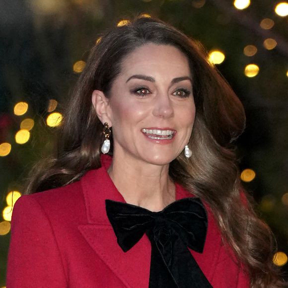 Alors que les observateurs royaux espéraient voir Kate Middleton à la prochaine cérémonie des BAFTA, le 16 février 2025, ni elle, ni son mari ne seront présents.
Catherine (Kate) Middleton, princesse de Galles - La famille royale d'Angleterre assiste à la messe "Together At Christmas Carol" à l'abbaye de Westminster à Londres, Royaume-Uni le 6 Décembre, 2024
©Julien Burton / Bestimage