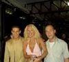 Le gagnant de la saison 1 mène aujourd’hui une vie loin des projecteurs.

À la Plaine-Saint-Denis, lors de la finale, sortie des candidats du loft, Aziz, Loana et Christophe - 5 juillet 2001