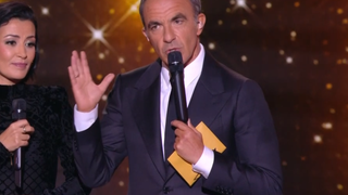"C'est de plus en plus..." : Un nouvel élève quitte la Star Academy et perd ses moyens, Nikos Aliagas réagit comme il peut sur le plateau