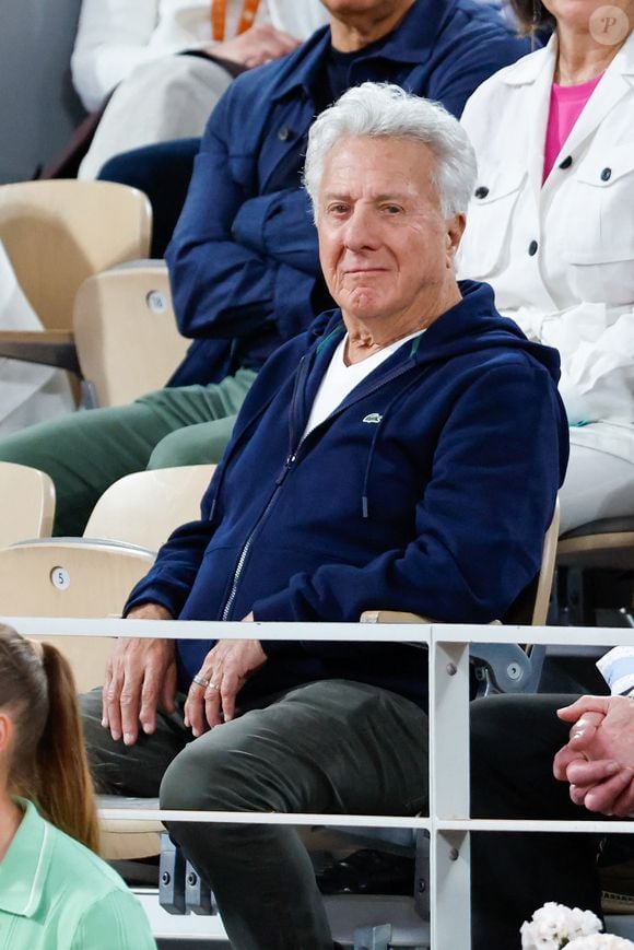Dustin Hoffman en tribunes lors des Internationaux de France de Tennis de Roland Garros 2025, à Paris, France, le 6 juin 2025. © Jacovides-Moreau/Bestimage