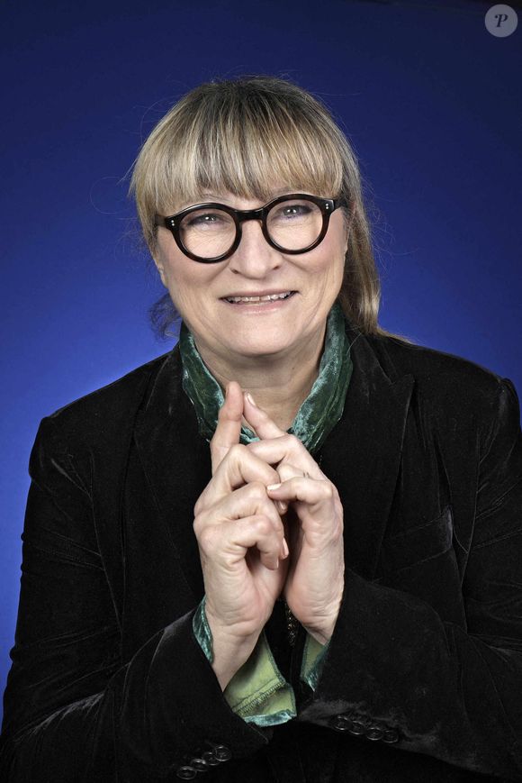 Christine Bravo pose lors d'une séance de portrait à Paris, France, janvier 2023. Photo par VIM/ABACAPRESS.COM