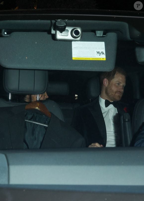 Le prince Harry et Meghan Markle quittant la soirée d'anniversaire de Kris Jenner à Beverly Hills, dans la maison de Jeff Bezos, le 8 novembre 2025. © Backgrid USA / Bestimage