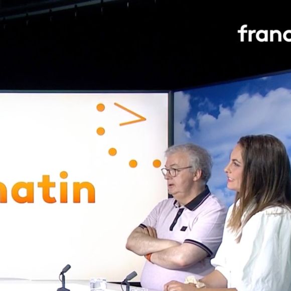 Flavie Flamant face à Dominique Besnehard sur le plateau de "Télématin" ce lundi 30 juin 2025. Capture d'écran France 2.