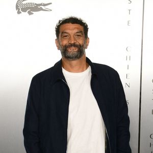 Ramzy Bedia au photocall de la soirée Lacoste X Chien 51 au club Silencio en marge du 78ème Festival International du Film de Cannes, France, le 18 mai 2025. © Romain Doucelin/Bestimage