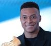 S'agit-il toutefois d'un malentendu ?

Kylian Mbappé reçoit le Soulier d'Or 2024-2025 au stade Santiago Bernabéu. © Yasky Lalo/Bestimage