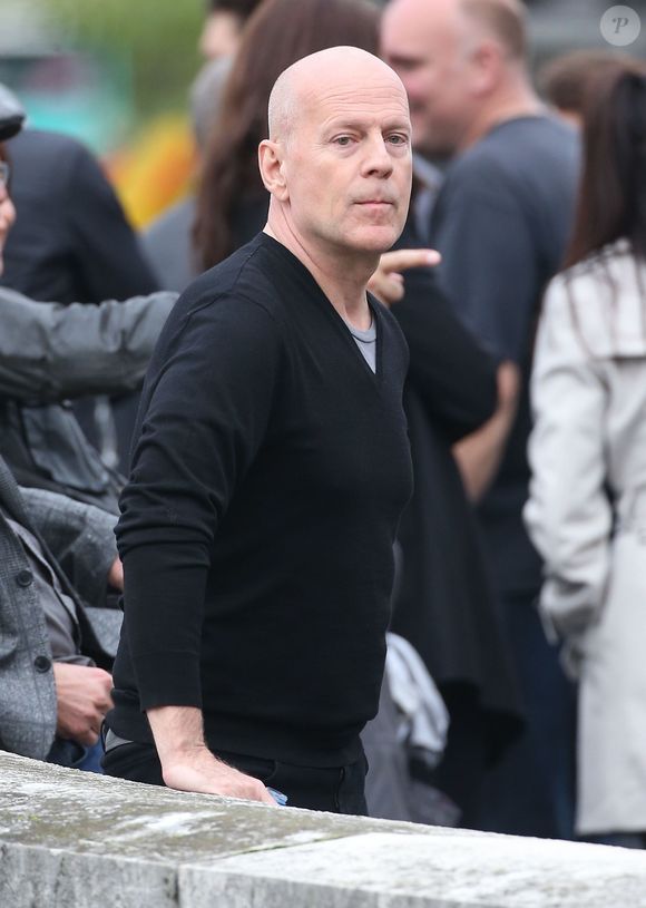 Bruce Willis - Tournage du film "Red 2" a Paris. Le 11 Octobre 2012 BORDENAVE-MOREAU / BESTIMAGE