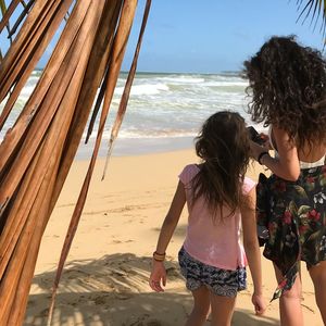 La jeune fille qui fête ses 16 ans a eu le droit à une belle publication sur les réseaux sociaux de son père. En légende : une déclaration originale dédiée à sa "merveilleuse et longiligne créature".