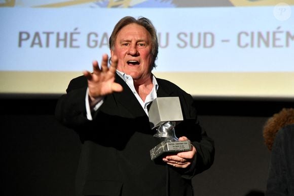 Gérard Depardieu lors de la soirée de clôture de la 3eme édition du Festival Cinéroman à Nice, le 24 octobre 2021. C'est avec la remise des prix et la projection en avant première du film Goliath, réalisé par F.Tellier, que Cinéroman s'est achevé avec en invité surprise, G.Depardieu. ©Bruno Bebert / Bestimage