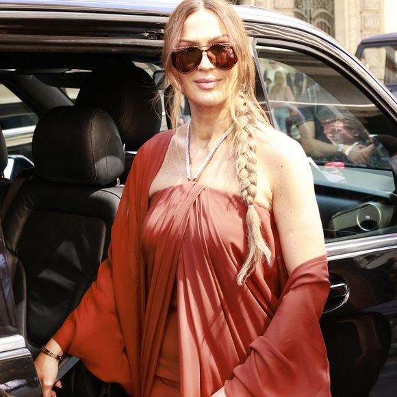 Vitaa au défilé de mode Haute-Couture automne-hiver 2024/2025 “Stephane Rolland” lors de la Fashion Week de Paris le 26 juin 2024. Christophe Aubert via Bestimage