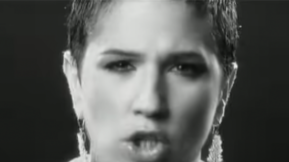 Diam's et Amel Bent chantent "A 20 ans"