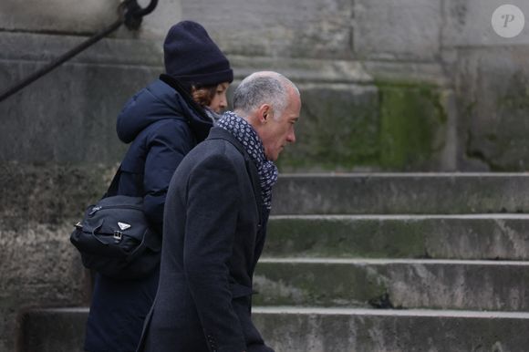 Auprès de nos confrères de Gala, les tourtereaux avouaient avoir souvent du mal "à décrocher", "même le week-end", de leur métier. 

Gilles Bouleau arrivant à la cérémonie d'enterrement de Catherine Laborde à l'église Saint-Roch à Paris, France, le 6 février 2025.  Photo by Nasser Berzane/ABACAPRESS.COM