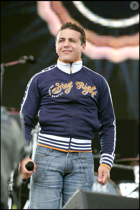 Faudel lors du concert "Live 8" au Château de Versailles, le 2 juillet 2005.© AGENCE / BESTIMAGE