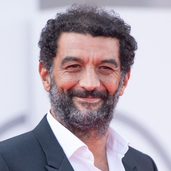 Ramzy Bedia lors de la première du film « D'Argent Et De Sang » dans le cadre du 80e Festival du film de Venise (Mostra), à Venise, en Italie, le 31 août 2023. Photo : Aurore Marechal/ABACAPRESS.COM