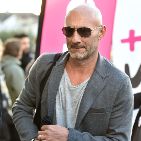 Fabien Barthez lors du match de charité du Variétés Club de France contre la SNCF Logistics au profit de l'association  "+ De Vie" au stade Leo Lagrange de Poissy le 12 octobre 2015.

Giancarlo Gorassini/Bestimage