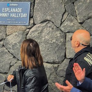 Laura Smet et Pascal Obispo lors de l'inauguration de l’esplanade Johnny Hallyday au pied du Zénith d'Auvergne à Cournon-d'Auvergne, près de Clermont-Ferrand, France, le 14 octobre 2025. 

© Eternity/Bestimage