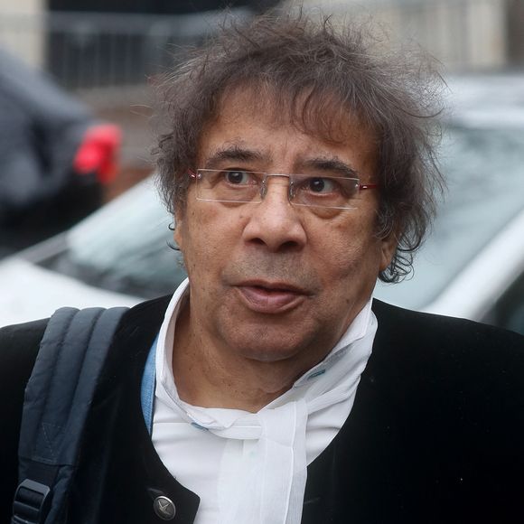 Exclusif - Laurent Voulzy - Arrivées à l'enregistrement de l'émission "Vivement dimanche" au studio Gabriel à Paris, le 7 décembre 2023, et diffusée le 31 décembre 2023 sur France 3. © Christophe Clovis / Bestimage