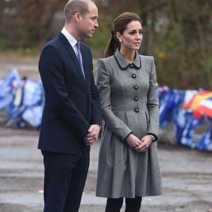 Le prince William, duc de Cambridge et Kate Middleton, duchesse de Cambridge lors de l'hommage rendu aux victimes de l'accident d'hélicoptère survenu dans le stade de football de Leicester le 28 novembre 2018. Agence / Bestimage