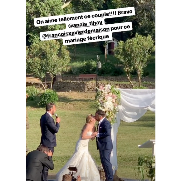 François-Xavier Demaison et Anaïs Tihay se sont mariés le 7 juin 2019 dans les Pyrénées-Orientales, unis à la mairie de Perpignan avant de célébrer leurs noces au château de Valmy à Argelès-sur-Mer. Image Instagram.