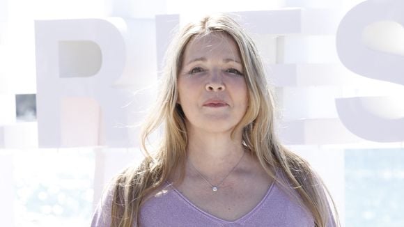 Hélène Rollès : mondialement connue, la chanteuse va se produire avec un artiste américain à plus de 8 000 kilomètres de la France