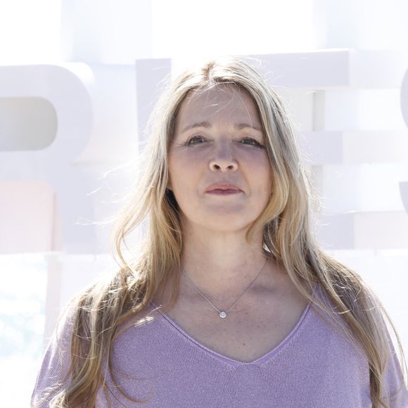 Hélène Rollès va se produire sur une scène internationale pour une occasion spéciale.

Helene Rolles (Les mystères de l'Amour) lors du photocall de 'CanneSeries ' Saison 6 au Palais des Festivals de Cannes. © Denis Guignebourg/Bestimage
