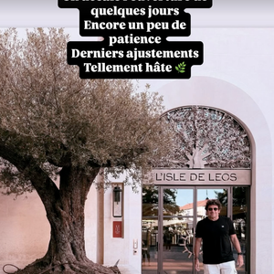 Depuis l'acquisition en 2007 d'un domaine viticole et oléicole à l’Isle-sur-la-Sorgue, Patrick Bruel s'est lancé un nouveau défi : l'ouverture d'un hôtel de luxe dans la cité des antiquaires.

Story Instagram Patrick Bruel 27 juin 2025