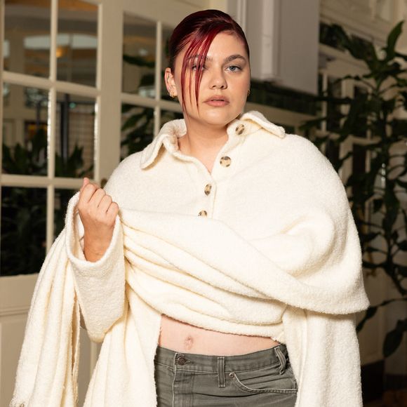 Louane au Front Row du défilé de mode féminine Maitrepierre printemps-été 2025 lors de la Fashion Week de Paris (PFW), à Paris, France, le 24 septembre 2024. © Jeremy Melloul/Bestimage