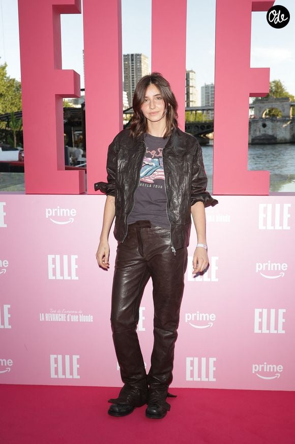 La jeune héritière a confirmé son statut d'icône mode tout en se préparant à un grand début sur nos écrans.

Vittoria de Savoie (fille d’Emmanuel-Philibert et de Clotilde Courau) - Photocall Prime Video "Elle" Summer Party au Noti Club à Paris le 6 juillet 2026. © Coadic Guirec/Bestimage