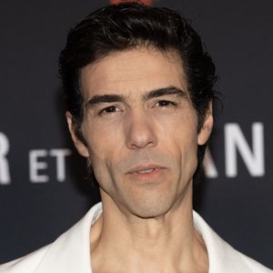 Tahar Rahim assiste à la première de Monsieur Aznavour au Grand Rex le 22 octobre 2024 à Paris, France. Photo par David NIVIERE/ABACAPRESS.COM