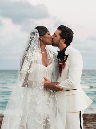 Venus Williams dit oui à l'acteur Andrea Preti sur deux continents différents