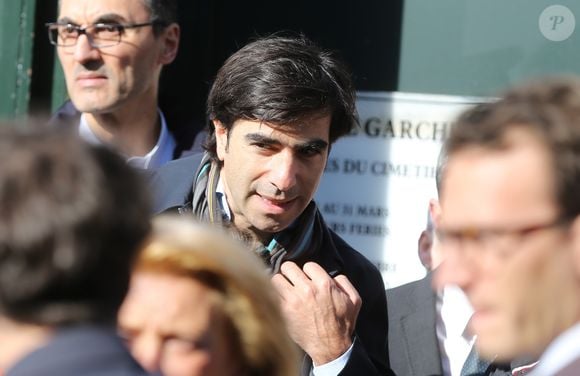 Son ancien compagnon est David Moreau, le demi-frère du chanteur

David Moreau, le frère de Patrick Bruel - Obsèques de Guy Béart dans le carré juif du cimetière de Garches. Le 21 septembre 2015