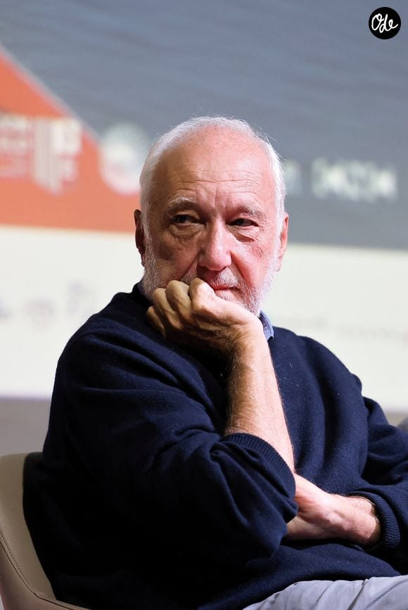 Mais la liste des bons plans ne s’arrête pas là. Pour François Berléand, impossible de ne pas se rendre au marché de Tréboul lorsqu’il est en vacances. Il ne manque pas de superlatifs pour vanter les mérites des produits proposés par les commerçants. 

Exclusif - François Berléand - Table ronde avec le jury  à l'Artistique dans le cadre de la sixième édition du festival Cinéroman dédié aux adaptations cinématographiques de roman à Nice le 3 Octobre 2024 © Bebert / Jacovides / Bestimage