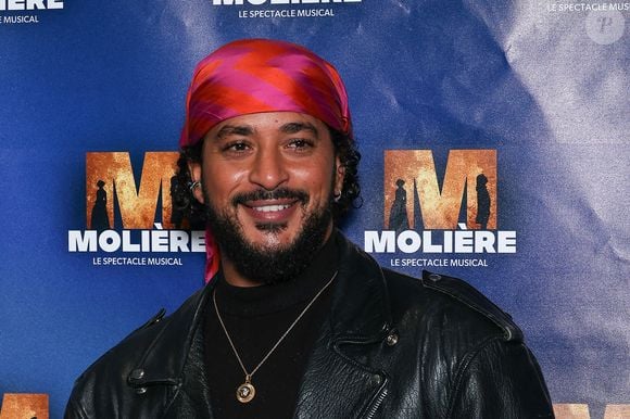 Slimane Nebchi assiste au photocall de 'Molière The Musical Show' au Palais des Sports, Dome de Paris le 16 novembre 2023 à Paris, France. Photo by Nasser Berzane/ABACAPRESS.COM