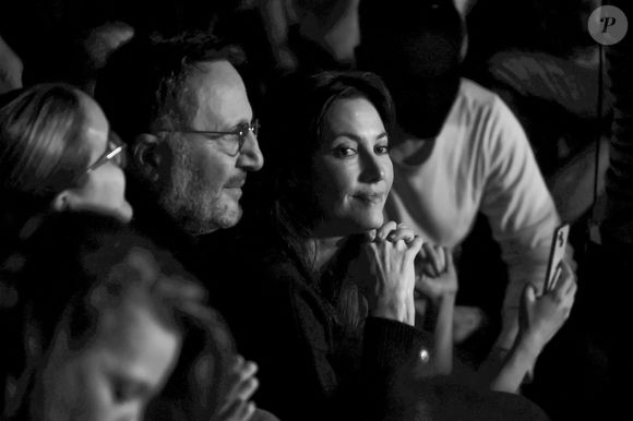 Exclusif - Arthur (Jacques Essebag) et sa femme Mareva Galanter lors du concert de Louis Bertignac au Trianon Paris et diffusé en direct sur Olympia TV, à Paris, France, le 18 janvier 2025. © Jack Tribeca/Bestimage