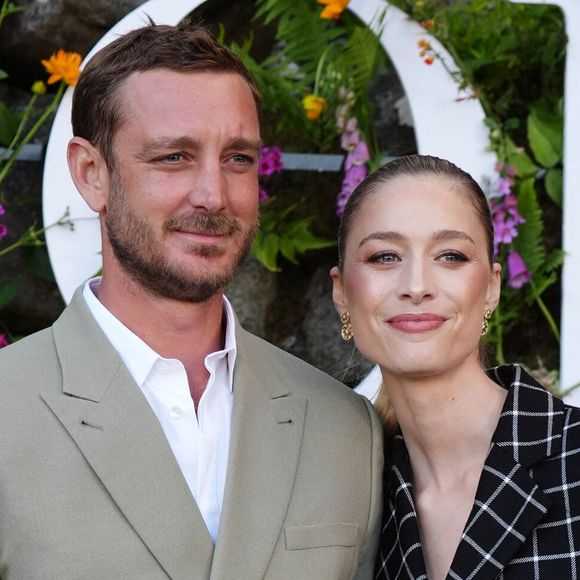 Beatrice Borromeo et Pierre Casiraghi sont de nouveau parents !

Pierre Casiraghi et Beatrice Borromeo assistent au défilé Dior Croisière à Drummond Castle.

Photo : Andrew Milligan / PA Wire