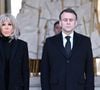 Une minute de silence en hommage à Mayotte, dix jours après le passage du cyclone

Le président Emmanuel Macron et sa femme Brigitte Macron participent à une minute de silence, au palais de l'Elysée, en hommage aux victimes du cyclone Chido à Mayotte le 23 décembre 2024.

© Eric Tschaen / Pool / Bestimage