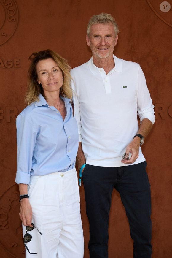 Denis Brogniart et sa femme Hortense filent le parfait amour depuis plus de vingt ans. Denis Brogniart et sa femme Hortense au village lors des Internationaux de France de tennis de Roland Garros, à Paris, France. © Jacovides-Moreau/Bestimage