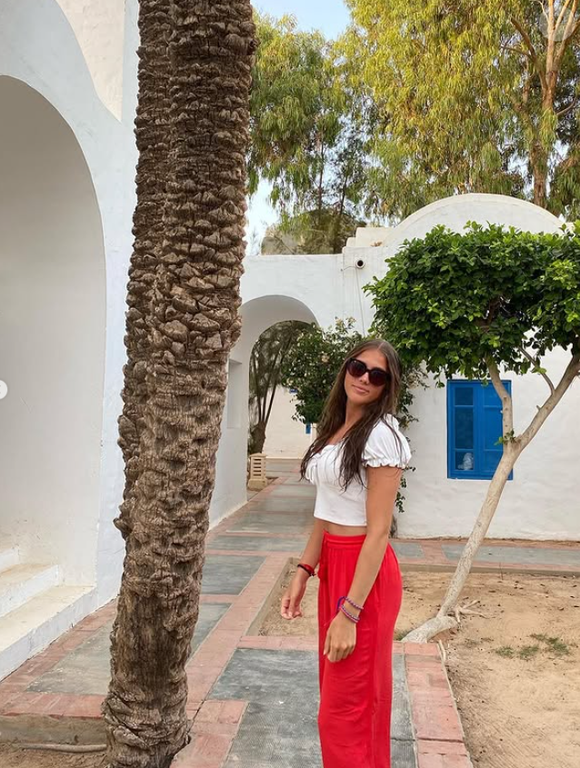 Ninon a aussi pour ambition de passer le concours de médecine afin de se "spécialiser en neurologie". Et puis, elle a aussi obtenu son BNSSA (Brevet national de sécurité et de sauvetage aquatique).

Ninon Crolas, Miss Bretagne 2025