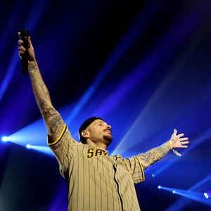 Ses concerts sont de véritables shows à l'américaine

Matt Pokora (M. Pokora) - Nouvelle édition du Foot-Concert organisé par le Réseau A.Ma.N.D./Huntington Avenir à la LDLC Arena à Lyon, le 11 Novembre 2024. Cet événement solidaire unique en France rassemble le sport et la musique pour lutter contre les maladies neurodégénératives. © Dominique Jacovides/Bestimage