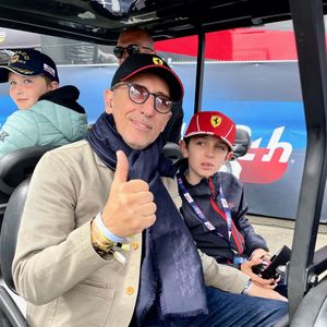 Gad Elmaleh et son fils Raphaël - Les célébrations lors des "24H du Mans", le 15 juin 2024.
© Fabien Faure/Bestimage