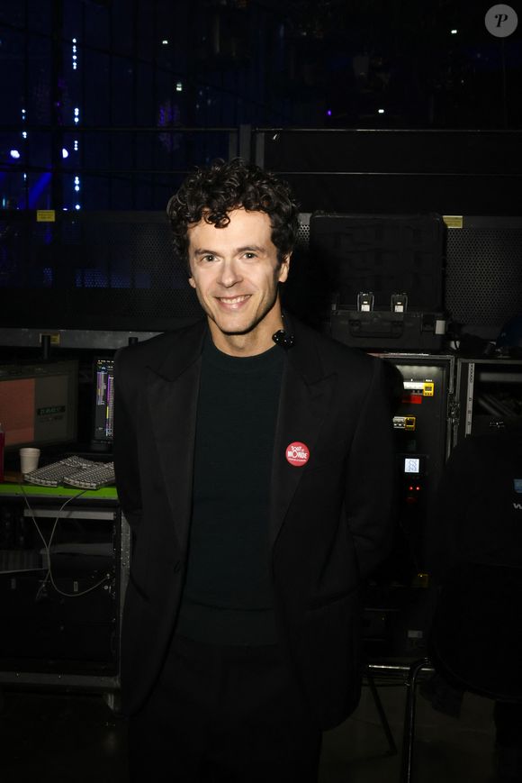 Exclusif - Michaël Gregorio en backstage du concert du gala de Noël de l'association Tout le monde contre le cancer fête ses 20 ans diffusé le 24 décembre sur M6 à l'Adidas Aren Porte de la Chapelle à Paris, France, le 4 décembre 2025. © Jack Tribeca/Bestimage