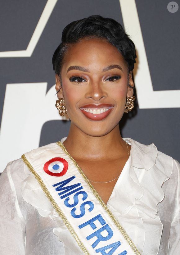 La Miss France 2025 va intégrer le casting de l'émission "Danse avec les stars".

Angélique Angarni-Filopon (Miss France 2025) - Photocall de la soirée de lancement de la 13ème saison de la "Star Academy" au cinéma Le Grand Rex à Paris. La Star Academy 2025 sera diffusée à partir du 18 octobre 2025 sur TF1.
© Guirec Coadic/Bestimage