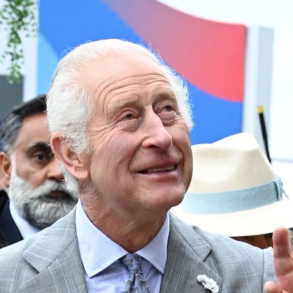 Le roi Charles s’est dit satisfait de ce choix.

Le roi Charles III d'Angleterre assiste au Lady Day du premier jour du Derby d'Epsom à Epsom Downs, Royaume Uni, le 31 mai 2024. Justin Goff/GoffPhotos/Bestimage