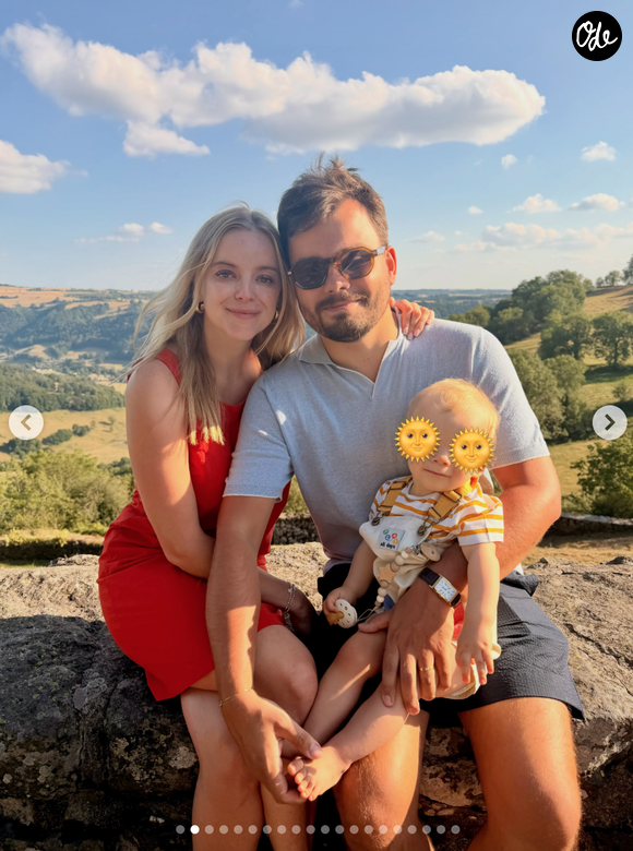 Le journaliste est accompagné de son épouse Éloïse et de leur fils Marcel, né en août 2025.

Capture Instagram - eloisehlb