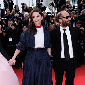 Juliette Binoche, Carlos Reygadas - Montée des marches de la cérémonie de clôture du 78ème Festival International du Film de Cannes, au Palais des Festivals à Cannes. Le 24 mai 2025
© Jacovides-Moreau / Bestimage