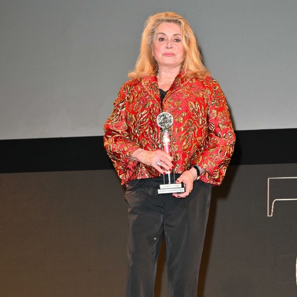 Taormina : Taormine, 71ème Festival du Film de Taormine 2025 - Jour 2, Cérémonie de remise des prix. Sur la photo : Catherine Deneuve (Credit Image : © Manuele Mangiarotti/IPA via ZUMA Press)